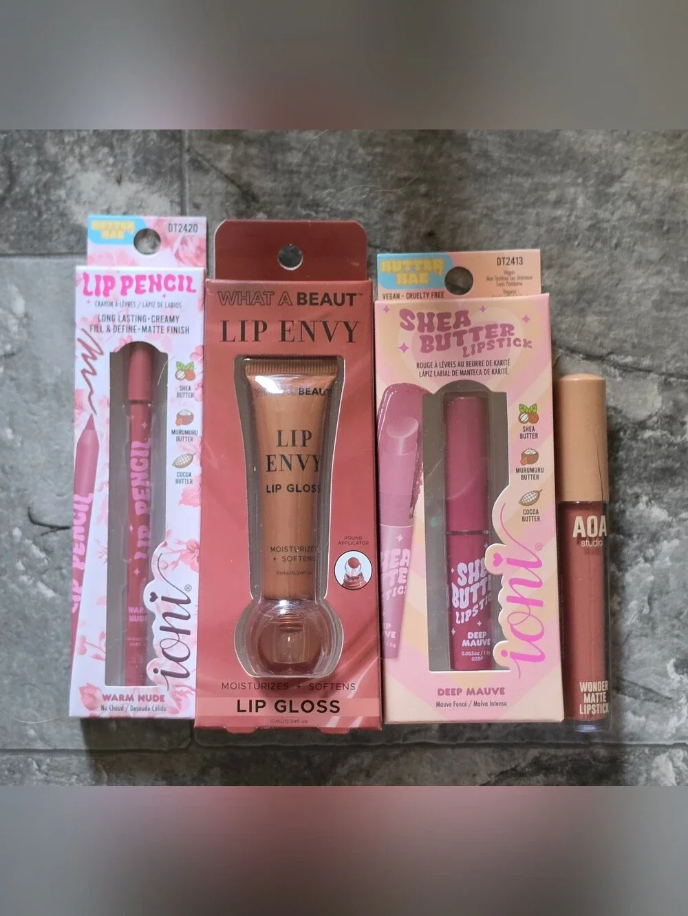 Lip Bundle- Lipliner, Lip Gloss & Lipstick BNIB